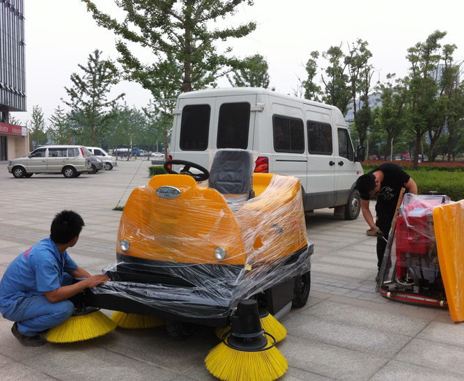 全自動洗地機(jī)及清掃車案例-豐盛集團(tuán)